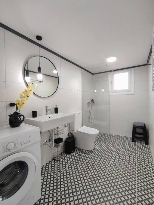Anmi Hospitality Apartment Chania  Bagian luar foto