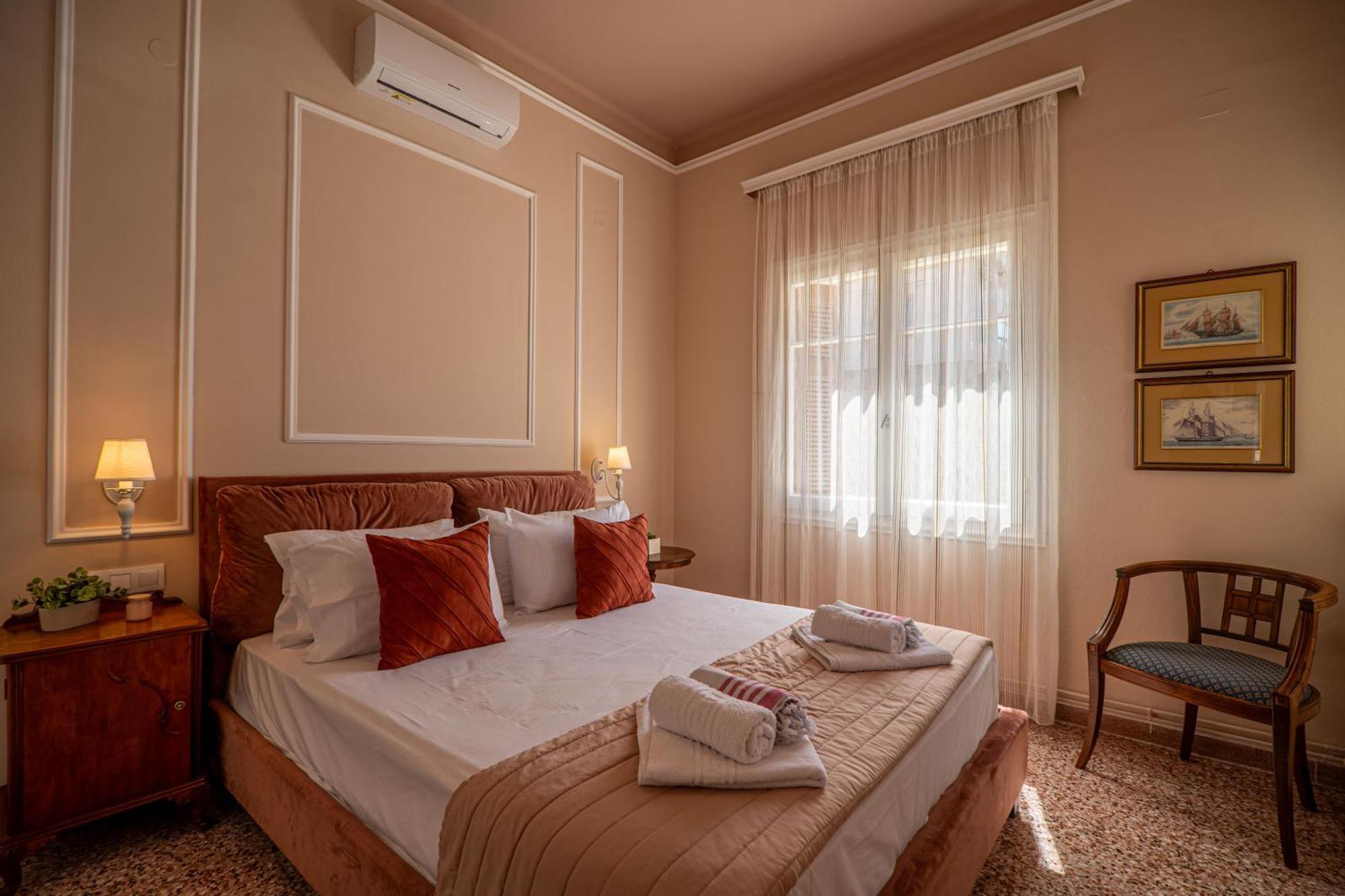 Anmi Hospitality Apartment Chania  Bagian luar foto